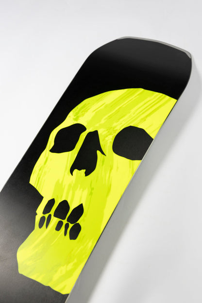 THE BLACK SNOWBOARD OF DEATH